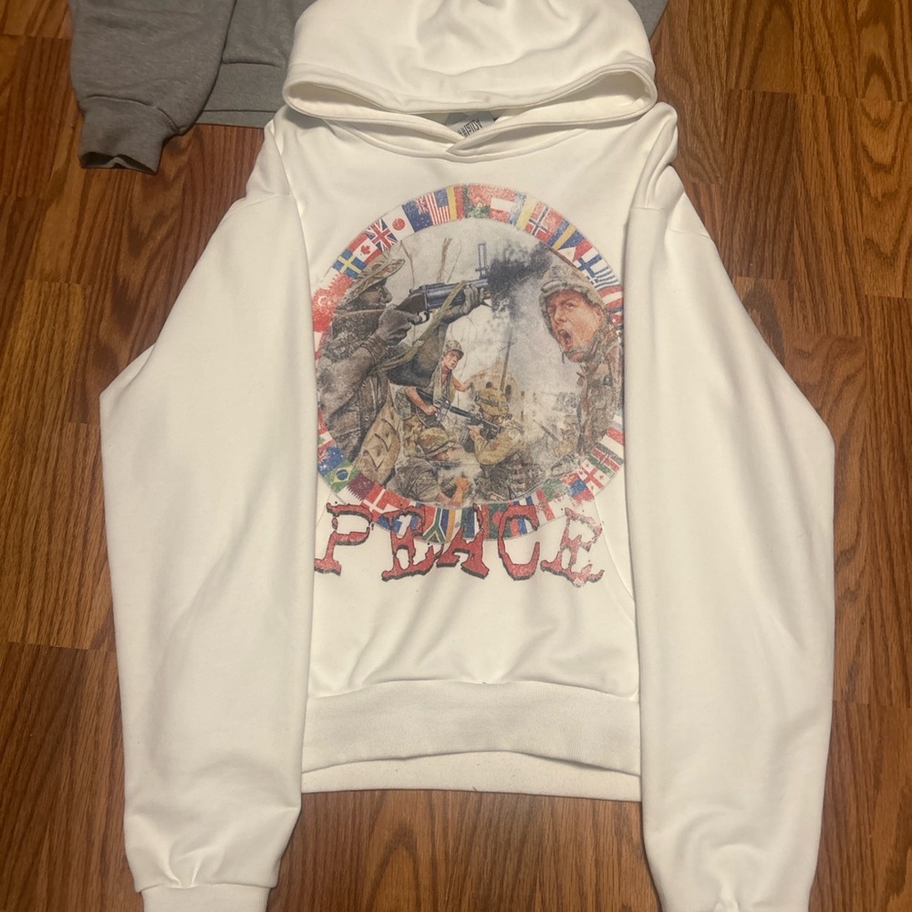 Peace and war hoodie M
